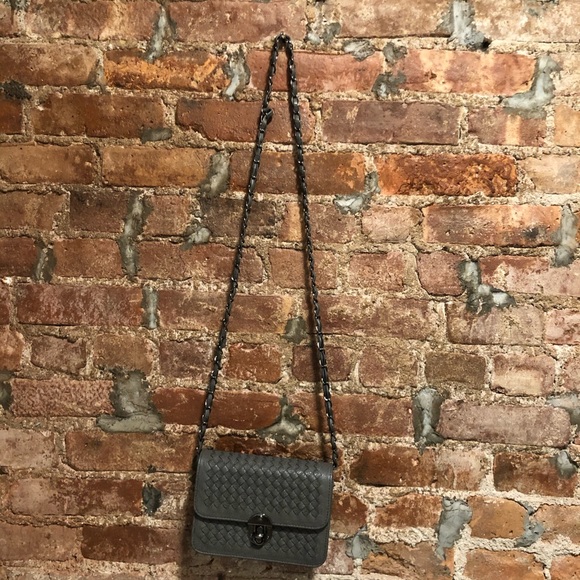 Grey Intrecciato Purse - Picture 2 of 3